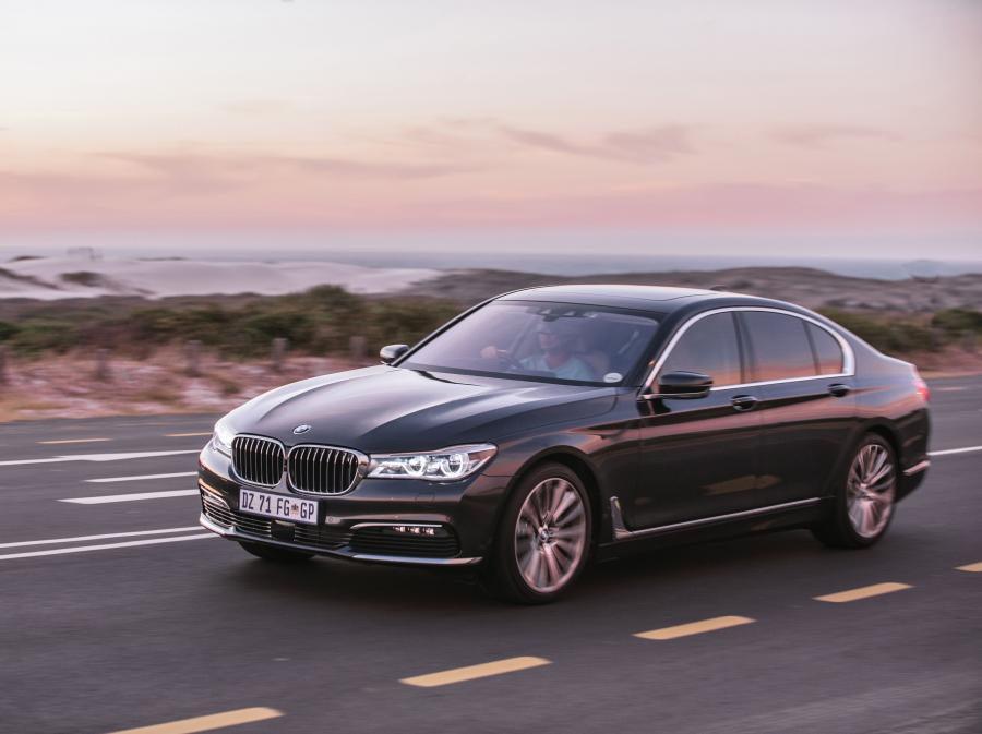  BMW 740i 2016 года  (ZA) (фото 22 из 30)